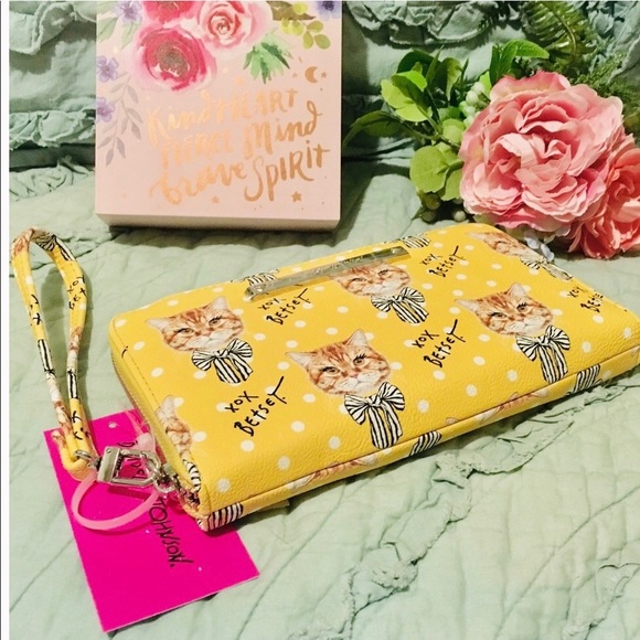 Betsy Johnson yellow kitten wallet - Picture 4 of 7
